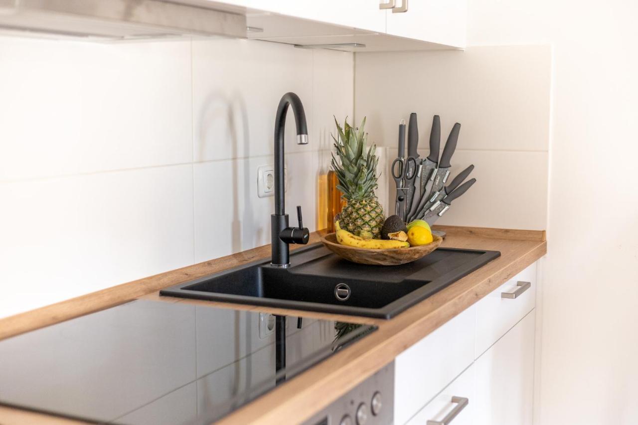 Ferienwohnung *Neu* 2 Zi, Offene Kueche, Balkon Pirna Exterior foto